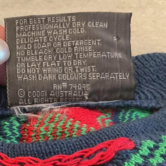 COOGI RAINBOW SWEATER - Picture 10 of 10